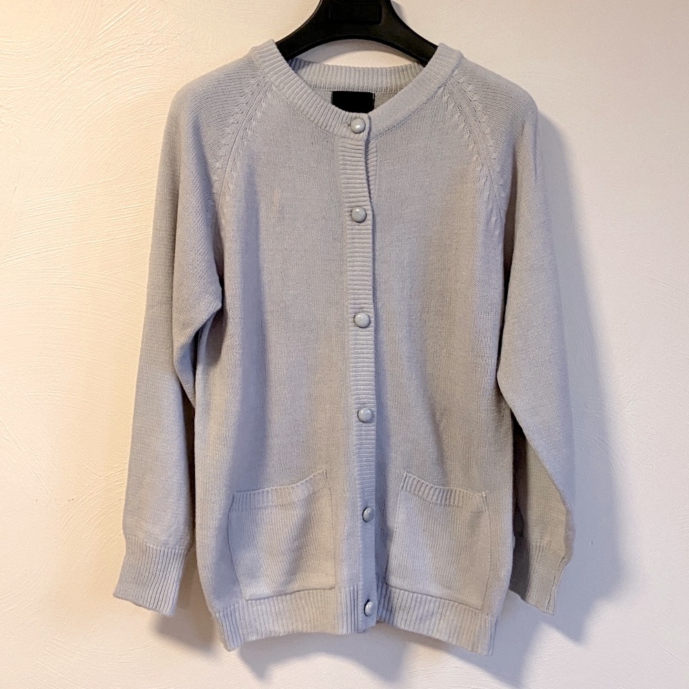 Women's Light Gray Button-Up Reglan
Sweater M